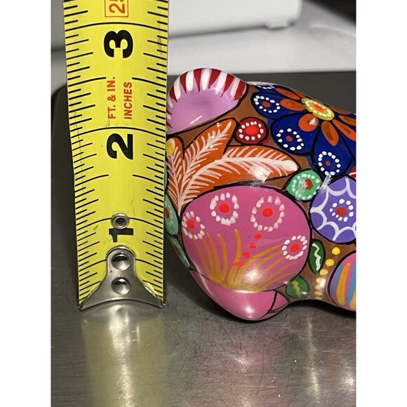 Mexican Talavera? Pig Saltshaker Pottery Colorful Painted Florals Signed DO RO - Picture 8 of 10